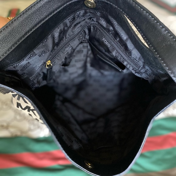 Michael Kors - Picture 3 of 4